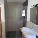 Anni, Apartmán *