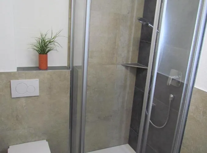 Anni, Apartamento Tux